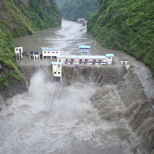 “ 8.20”泥石流汶川某電站漫壩事故應急搶險案例